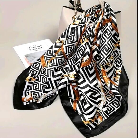 Elegant greek key luxury print scarf shawl wrap head cover - Picture 1 of 4